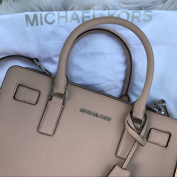 SOLD ✨Michael Michael Kors Dillon Specchio Satchel - Picture 3 of 8